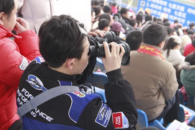 九游官网-绿茵场内外皆风景