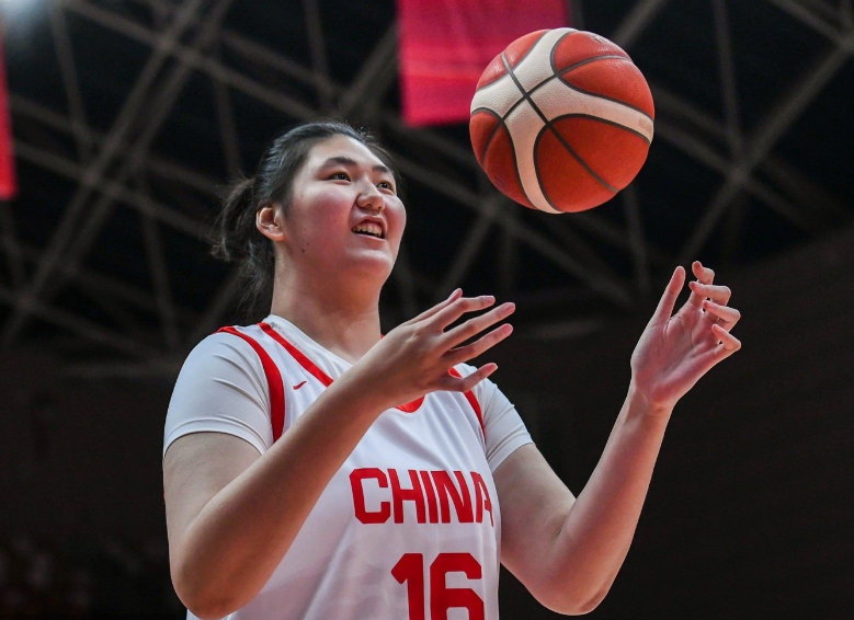九游-FIBA世预赛新星榜：中国女篮仅张子宇入选 超2米2身高太独特